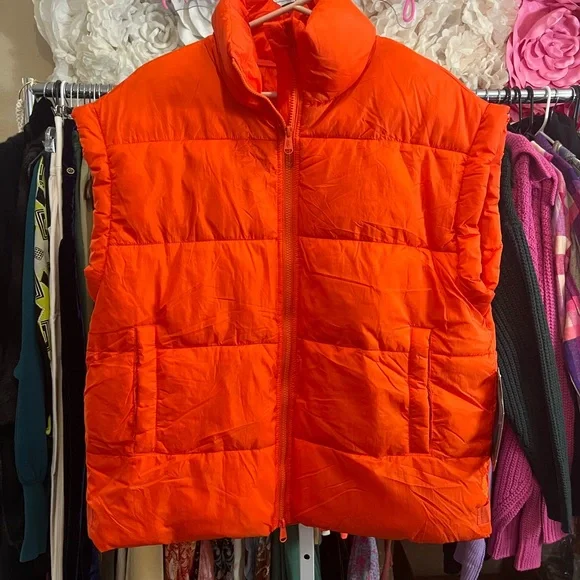 NWT Free People In a Bubble Puffer Vest, Various Sizes - Picture 3 of 9